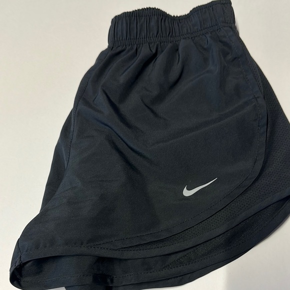 Nike Black Athletic Shorts Lightweight Training Essential - Picture 5 of 8